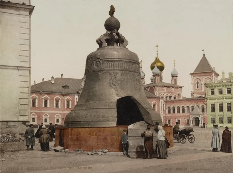 8 августа 1730 года императрица Анна Иоанновна подписала указ об отливке Царь-колокола